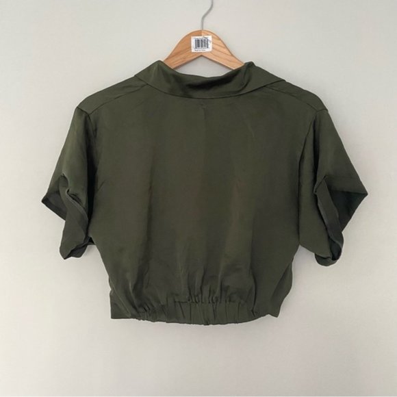 FASHION NOVA Green Collared Front Knot Crop Top - Picture 4 of 7